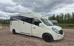 Hästlastbilar  fordon & transport till salu: Stuteri B-kortsbuss I mkt bra skick - Bild 2