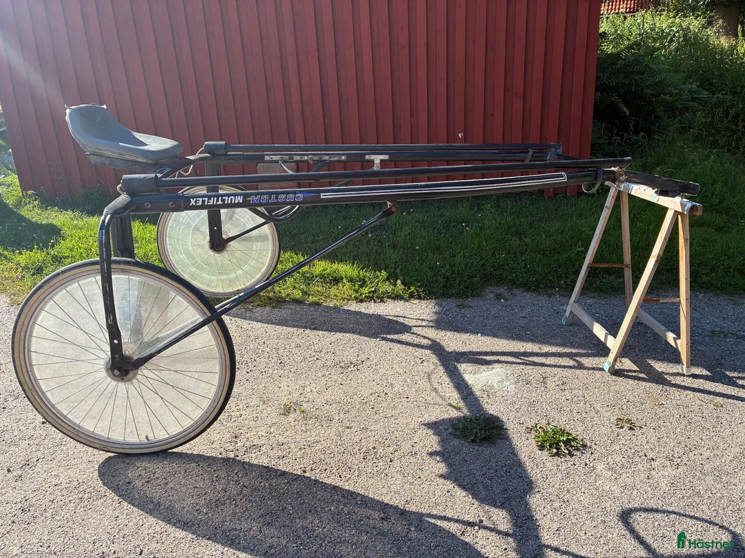 Travsulkys trav till salu: Custom sulky - Annons 1