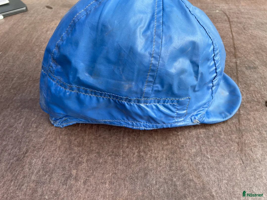 Hjälmar ryttarutrustning till salu: Hjälm överdrag i Rödeby - Annons 2