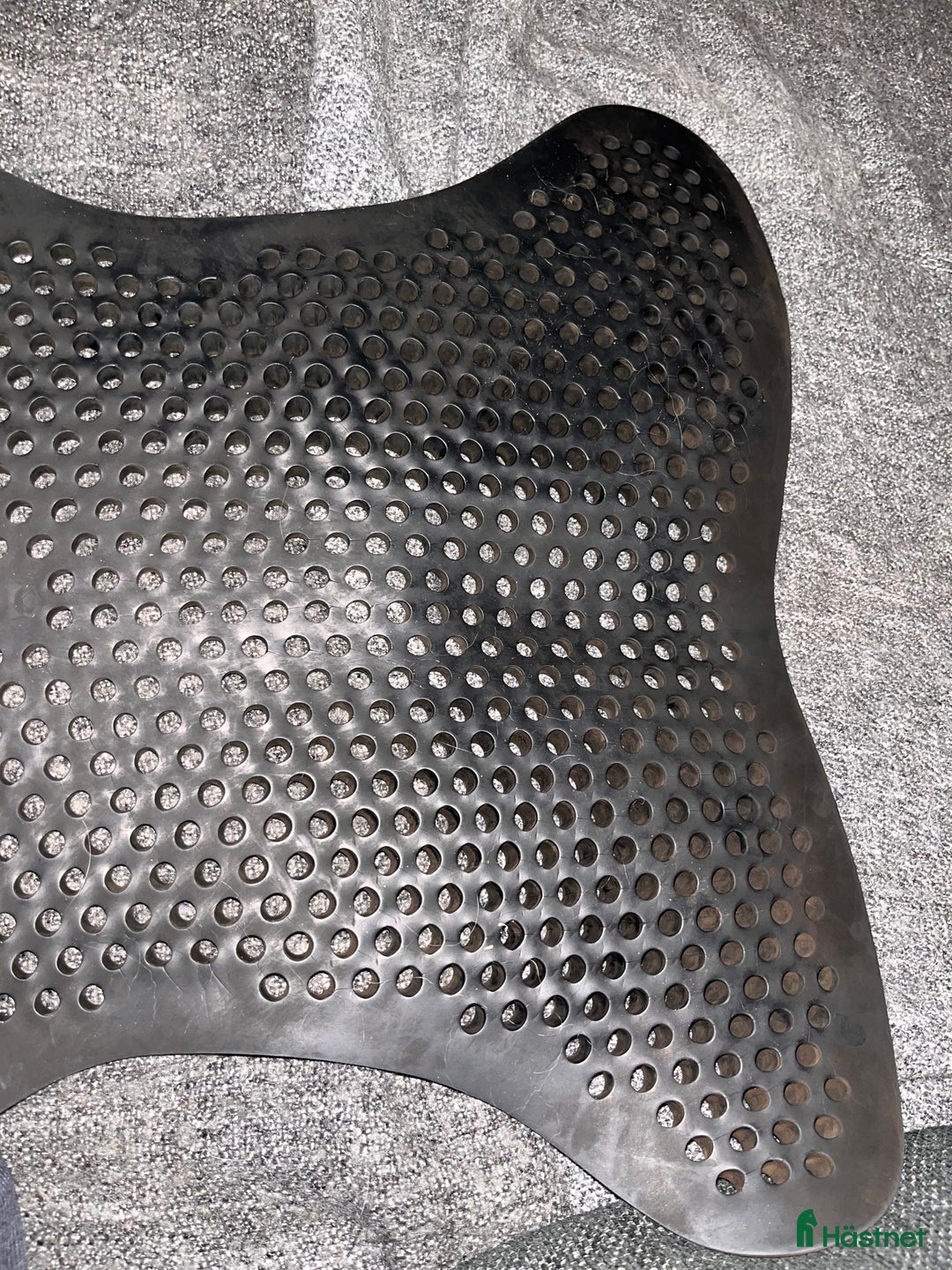 Sadeltillbehör hästutrustning till salu: Protector Gelpad Non-slip Front Riser i Jonsered - Annons 4