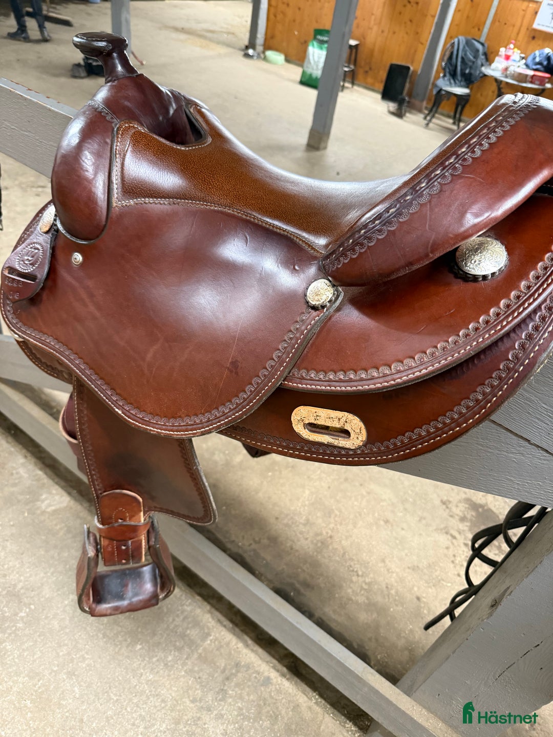 Sadlar hästutrustning till salu: Tom Gus sadel  i Alingsås - Annons 2