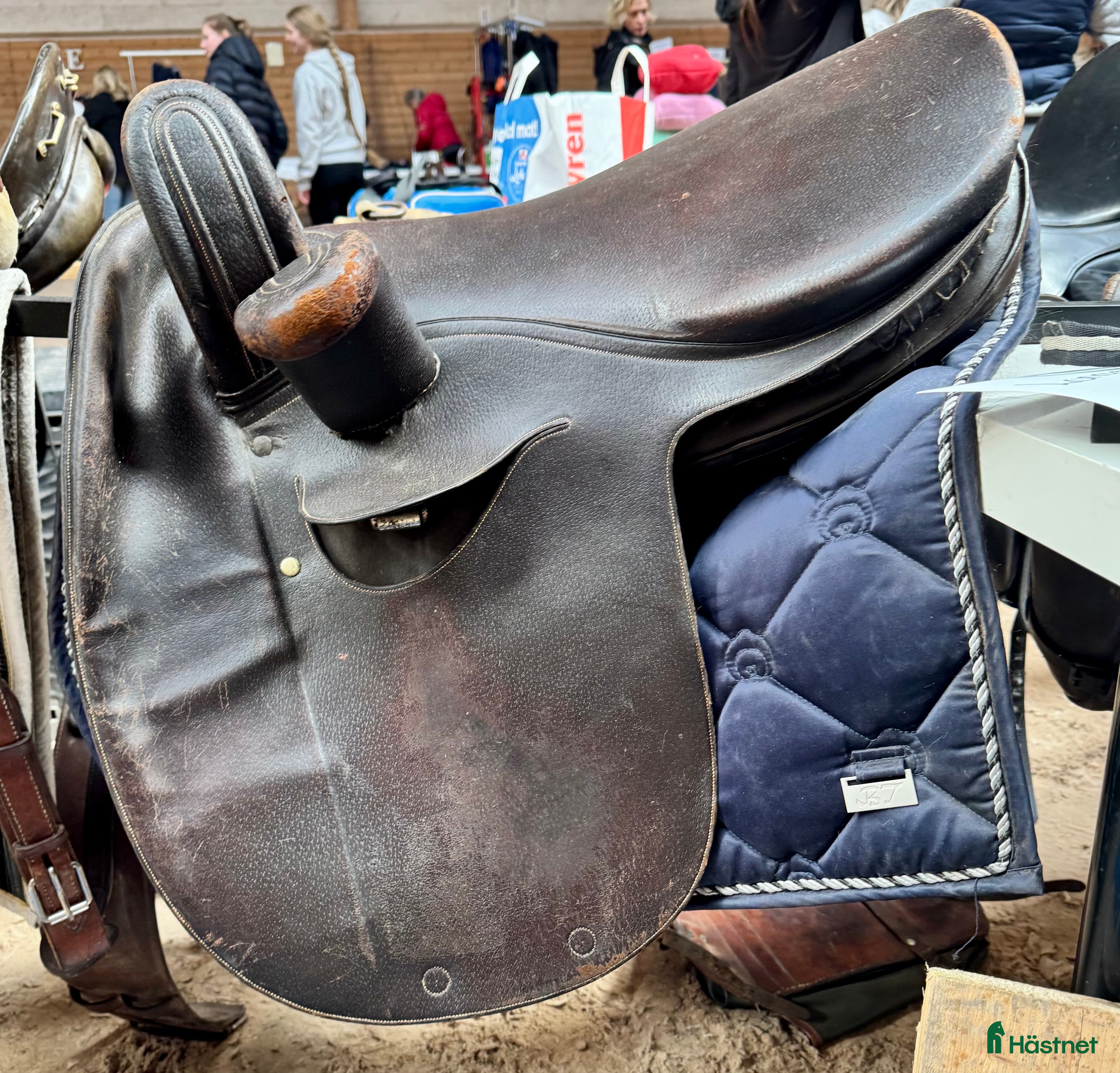 Sadlar hästutrustning till salu: Damsadel  i Stockholm - Annons 2