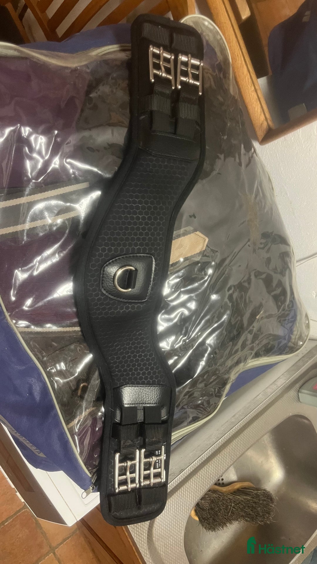 Sadeltillbehör hästutrustning till salu: Fairfield dressyrgjord 60 cm nyskick  i Örby - Annons 2