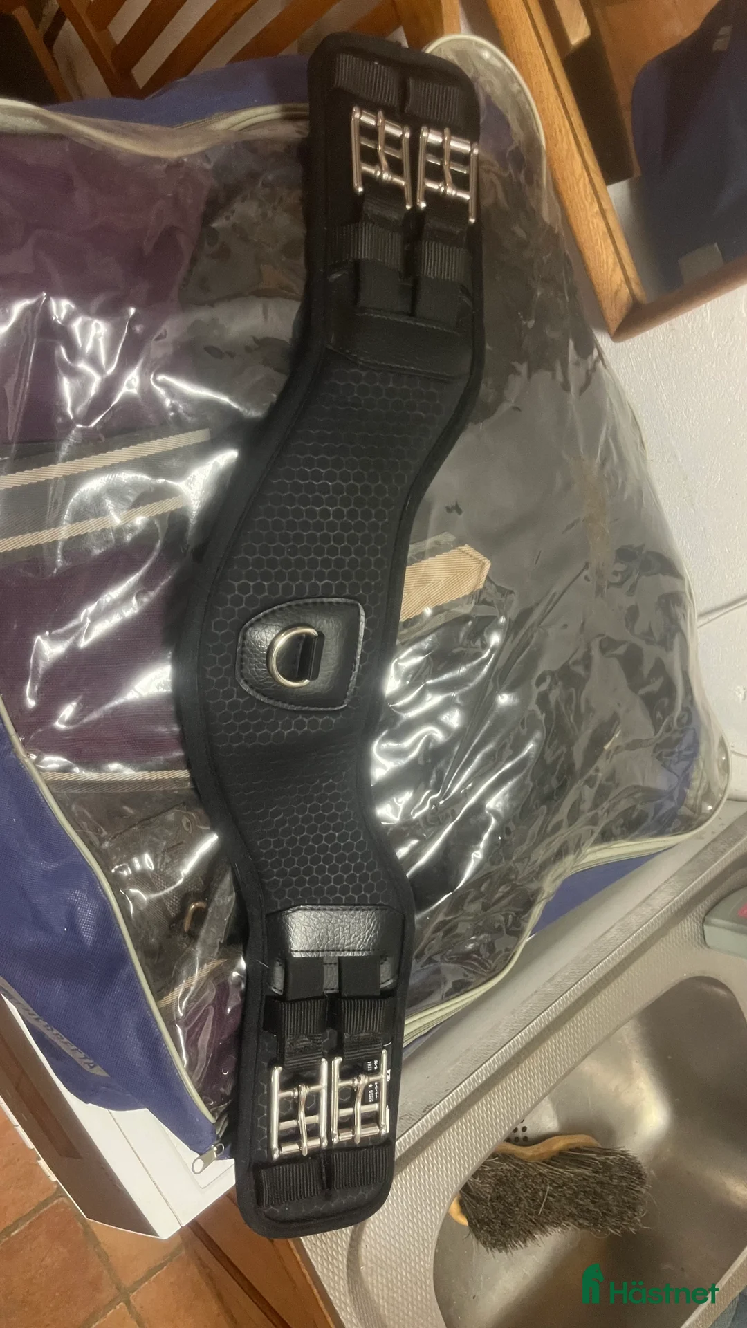 Sadeltillbehör hästutrustning till salu: Fairfield dressyrgjord 60 cm nyskick  i Örby - Annons 2