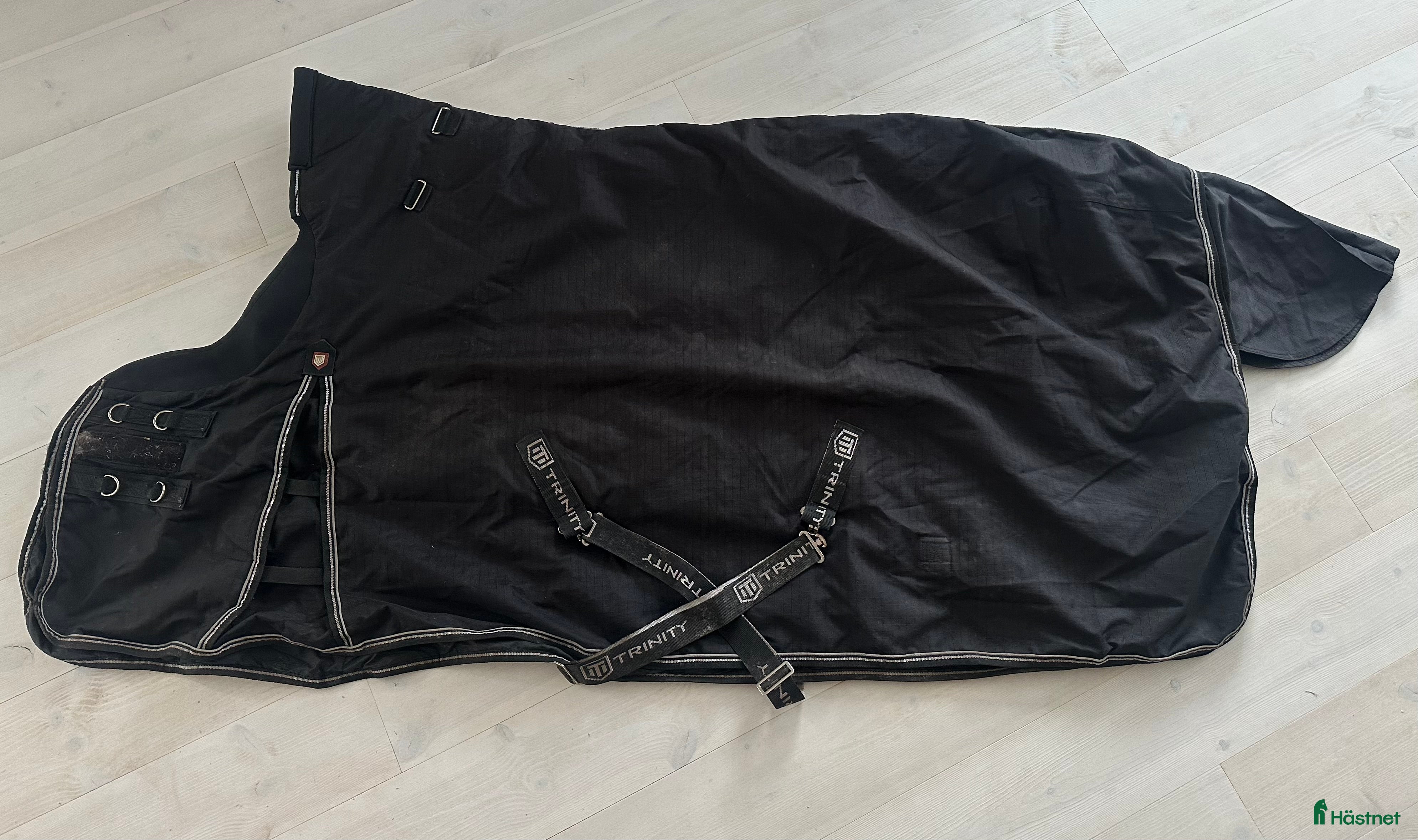 Täcken hästutrustning Vintertäcke 300g & halstäcke 100g - Annons 2