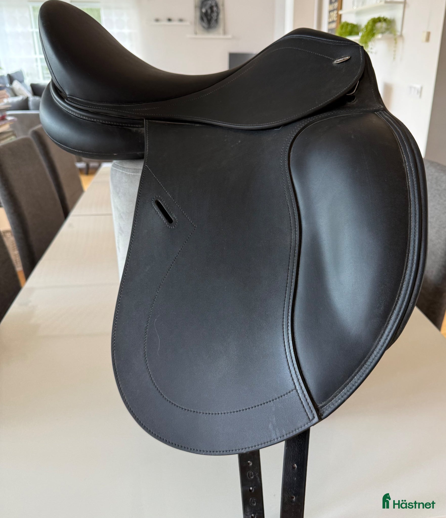 Sadlar hästutrustning Tekna dressyrsadel  - Annons 1