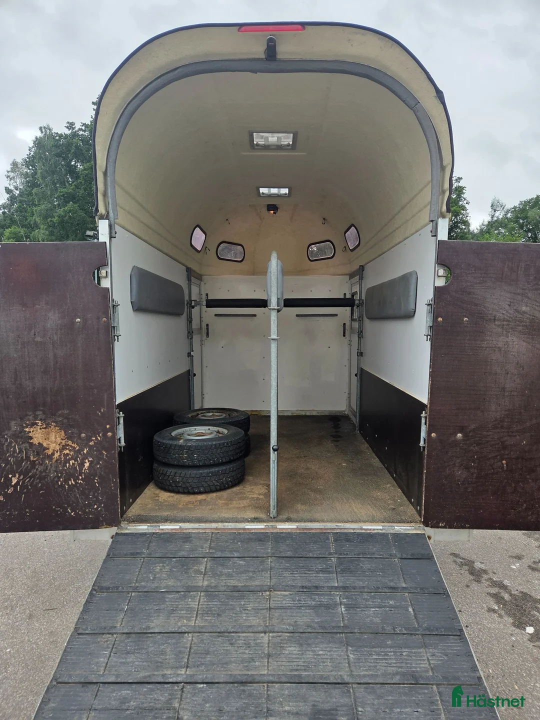 Hästtransporter  fordon & transport till salu: Nyrenoverad Boj Bravo 220S, nybes, sadelkammare - Annons 4