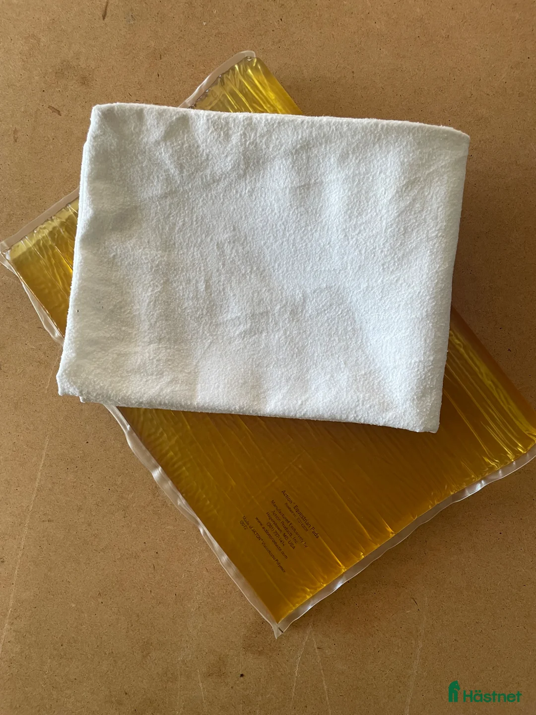 Sadeltillbehör hästutrustning till salu: Akton gelpadd - Annons 1