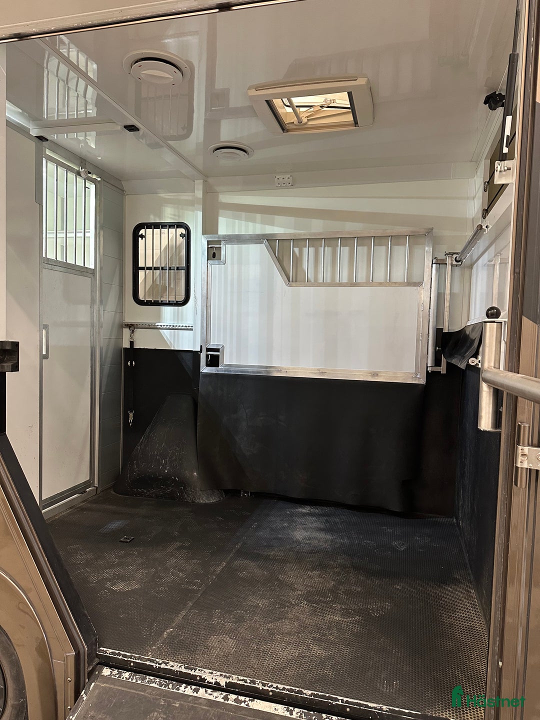 Hästlastbilar  fordon & transport till salu: Stuterimodell i mkt fint skick. Endast 10.000 mil i Åhus - Annons 6