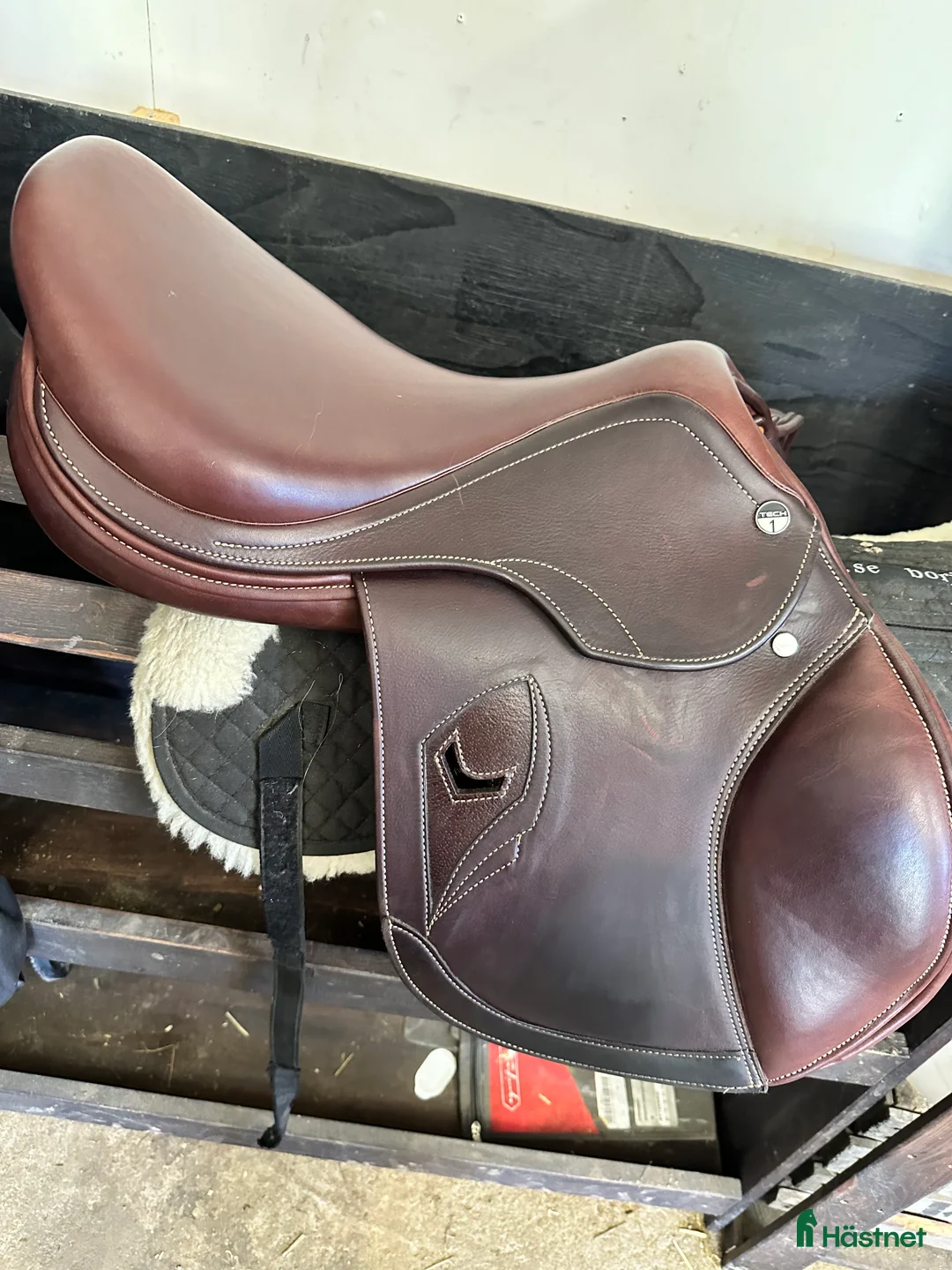 Sadlar hästutrustning till salu: Tech 1 hoppsadel nästintill ny  i Vintrosa - Annons 4
