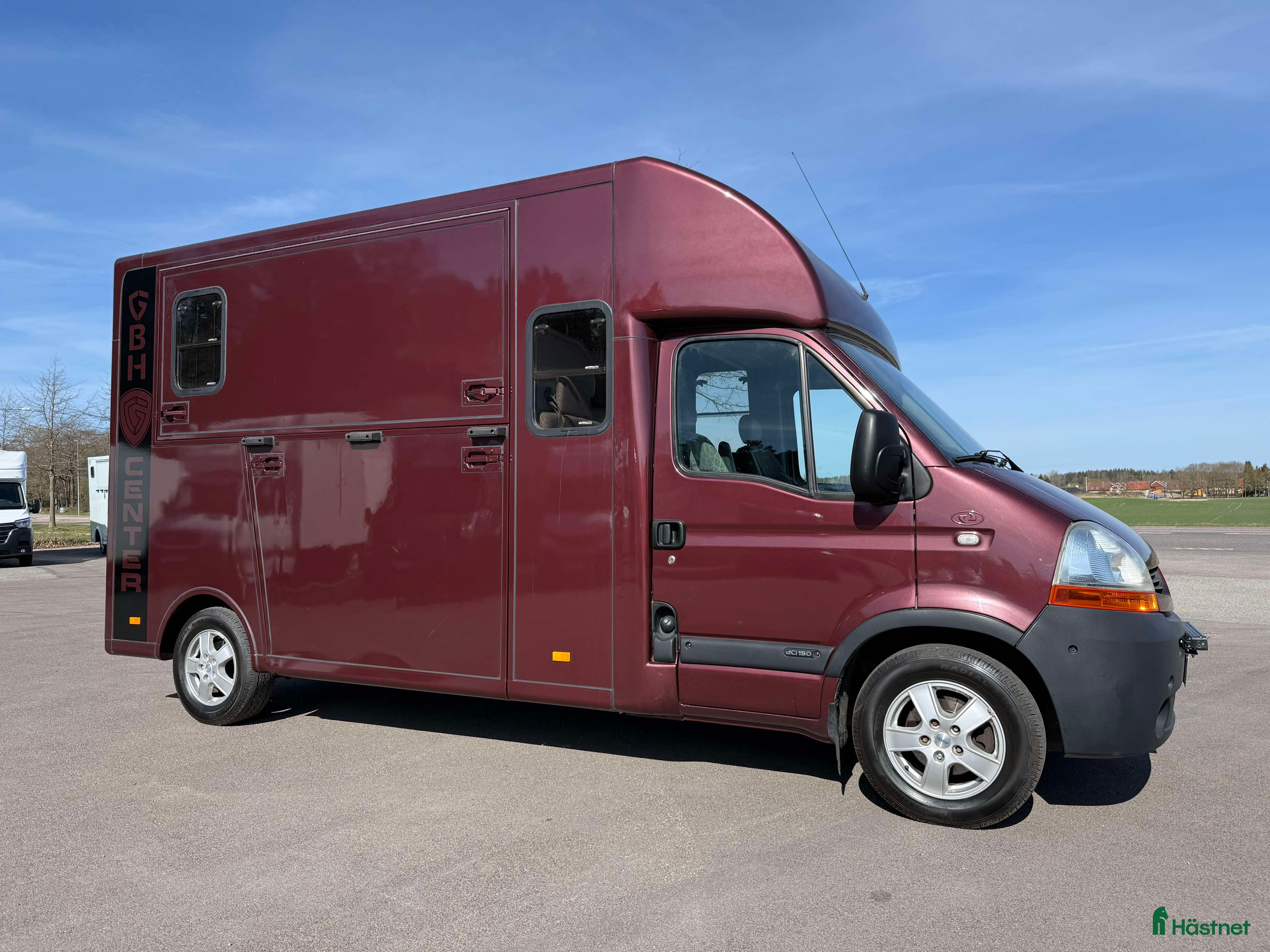 Hästtransporter  fordon & transport till salu: PARAGAN EXCELSION 5 SÄTEN  i Köping - Annons 1