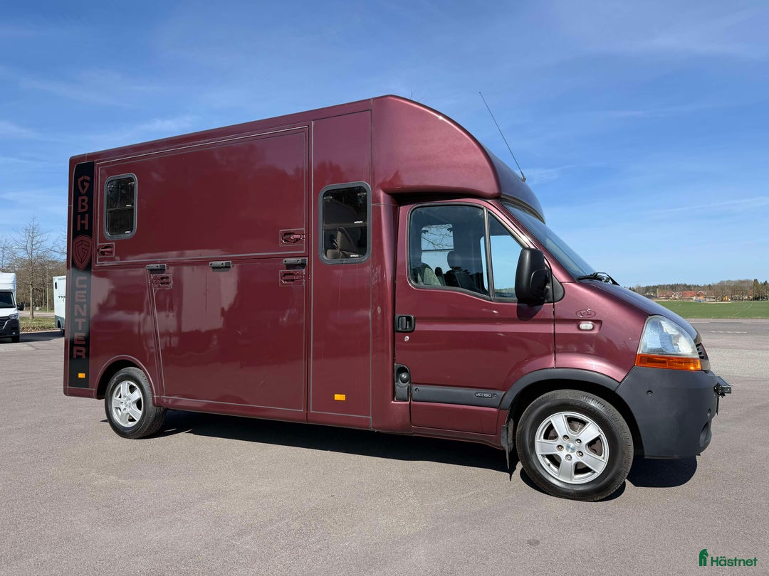 Hästtransporter  fordon & transport till salu: PARAGAN EXCELSION 5 SÄTEN  i Köping - Annons 1