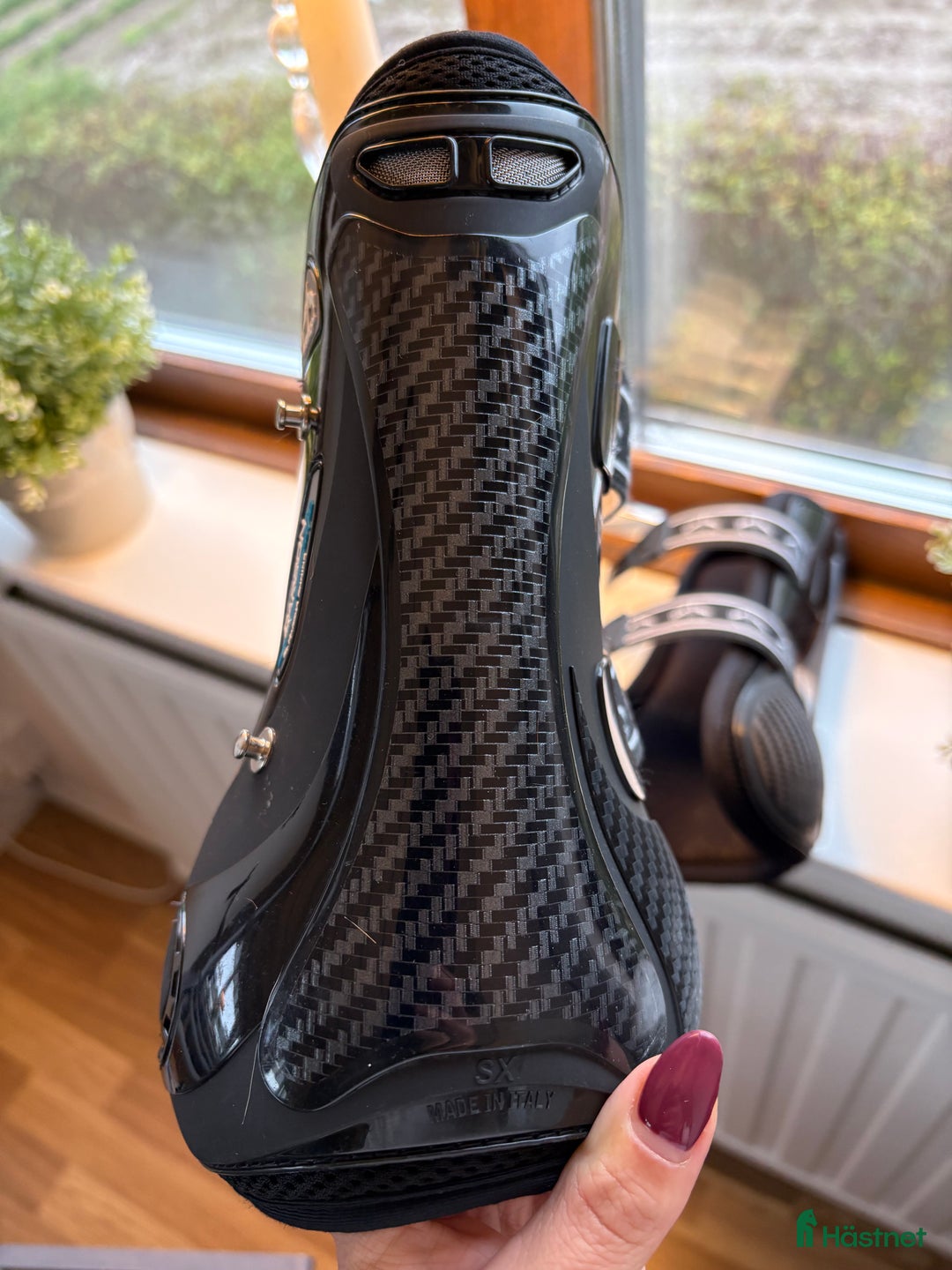 Benskydd hästutrustning till salu: Svarta Veredus carbon gel Vento M i Grangärde - Annons 6