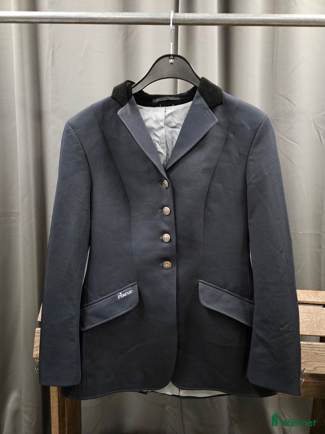 Jackor & Kavajer ryttarutrustning till salu: Kavaj, 40, Pikeur i Gällivare - Annons 1