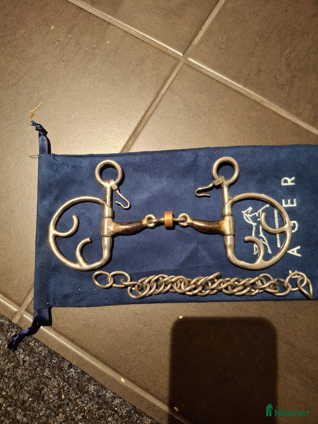 Bett hästutrustning till salu: Julia Sötmalm Kimblehook 10,5 i Ljungby - Annons 1