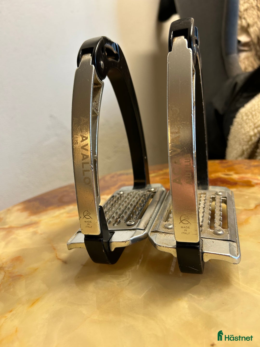 Stigbyglar hästutrustning till salu: Acavallo, Arena stigbygel. - Annons 1