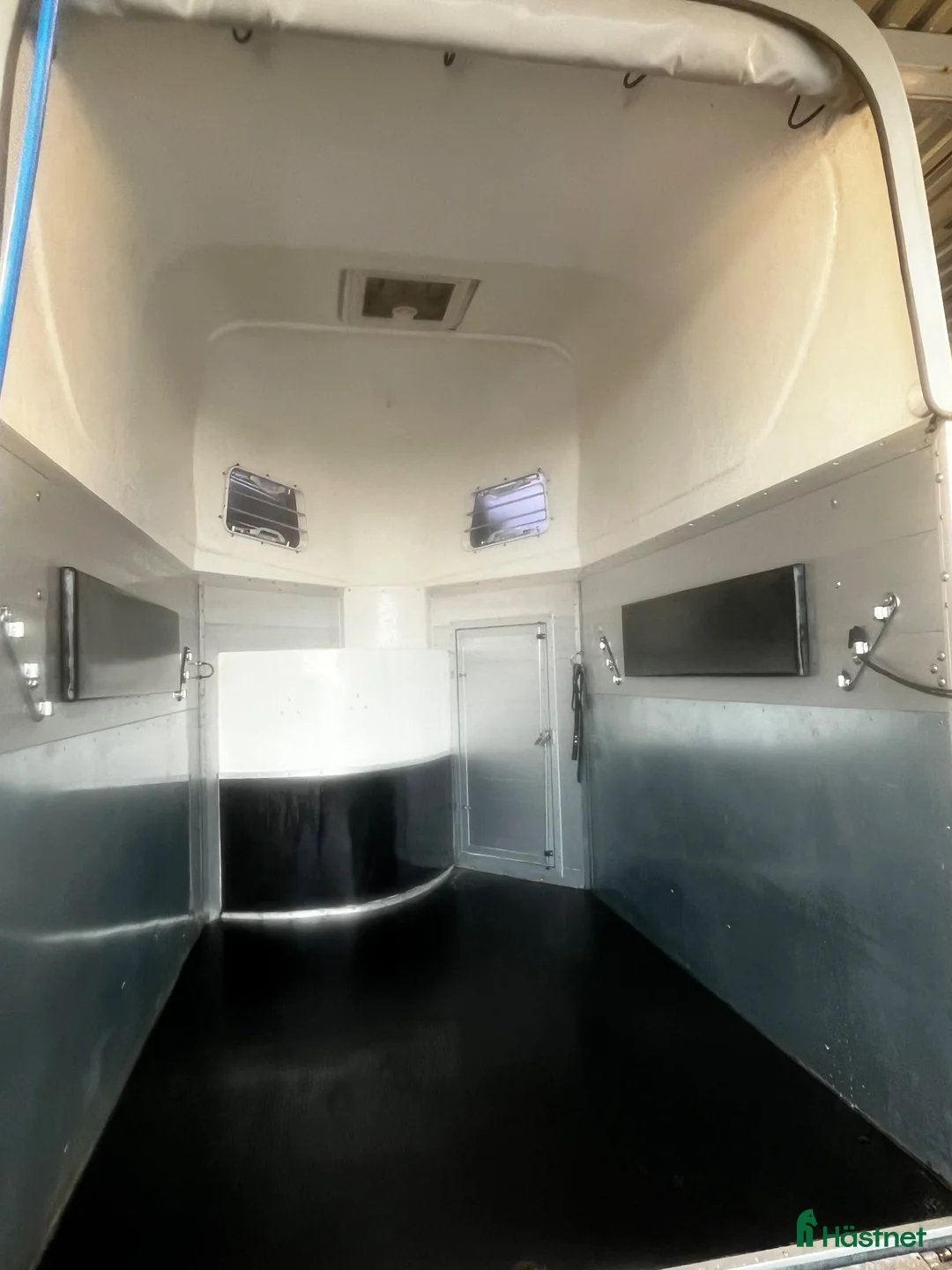 Hästtransporter  fordon & transport till salu: Clear Round  - Annons 2