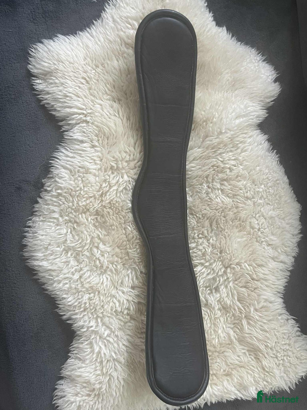 Sadeltillbehör hästutrustning till salu: Brun Dressyrsadelgjord Affinity STD stl 50 i Värmdö - Annons 4