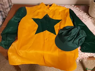 Jackor & Kavajer ryttarutrustning till salu: Engelsksydd galoppdress - Annons 1