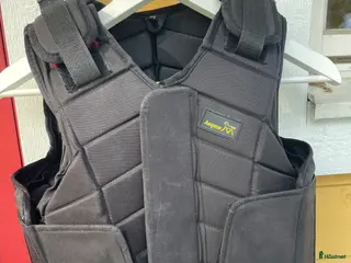 Säkerhetsvästar ryttarutrustning till salu: Säkerhetsväst junior - Annons 1