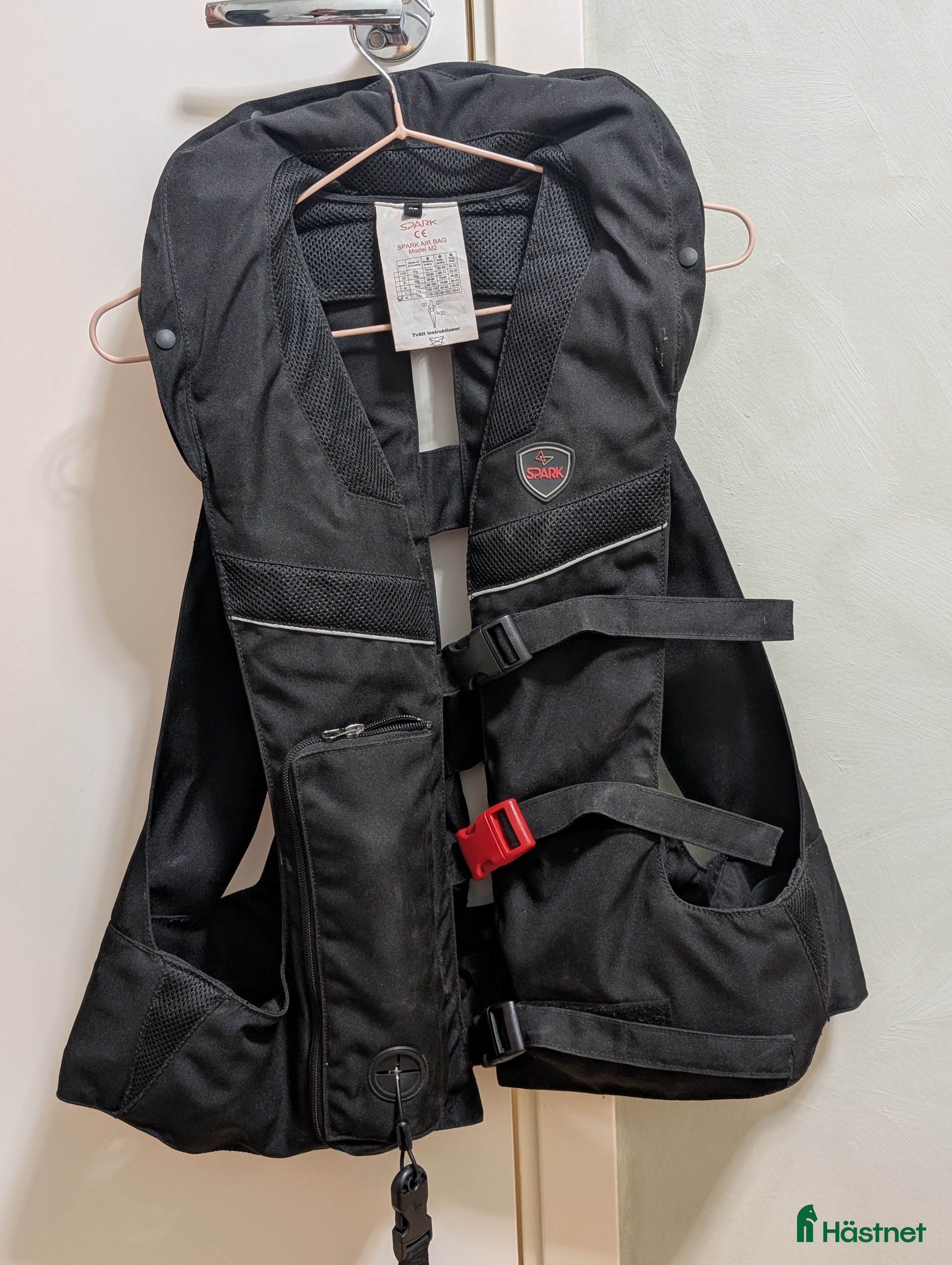 Säkerhetsvästar ryttarutrustning till salu: Spark säkerhetsväst airbag XL i Skövde - Annons 8