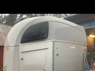 Hästtransporter fordon & transport till salu: Böckmann Champion R i Örsundsbro - Annons 1