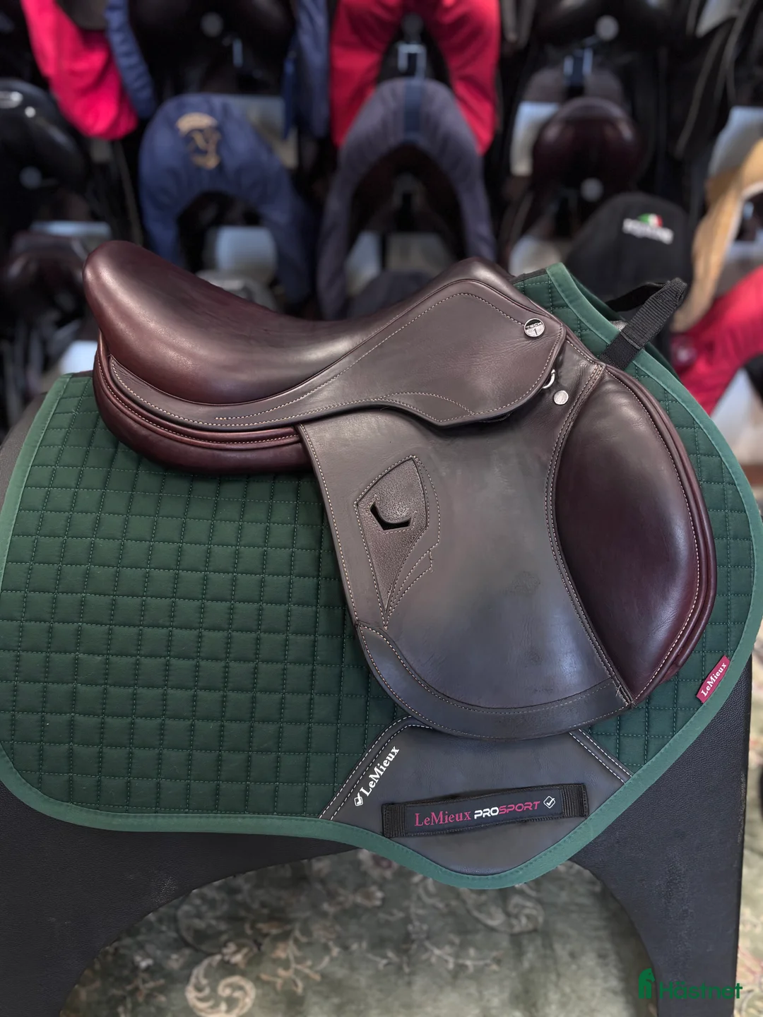 Sadlar hästutrustning till salu: Tech1 i Hova - Annons 2