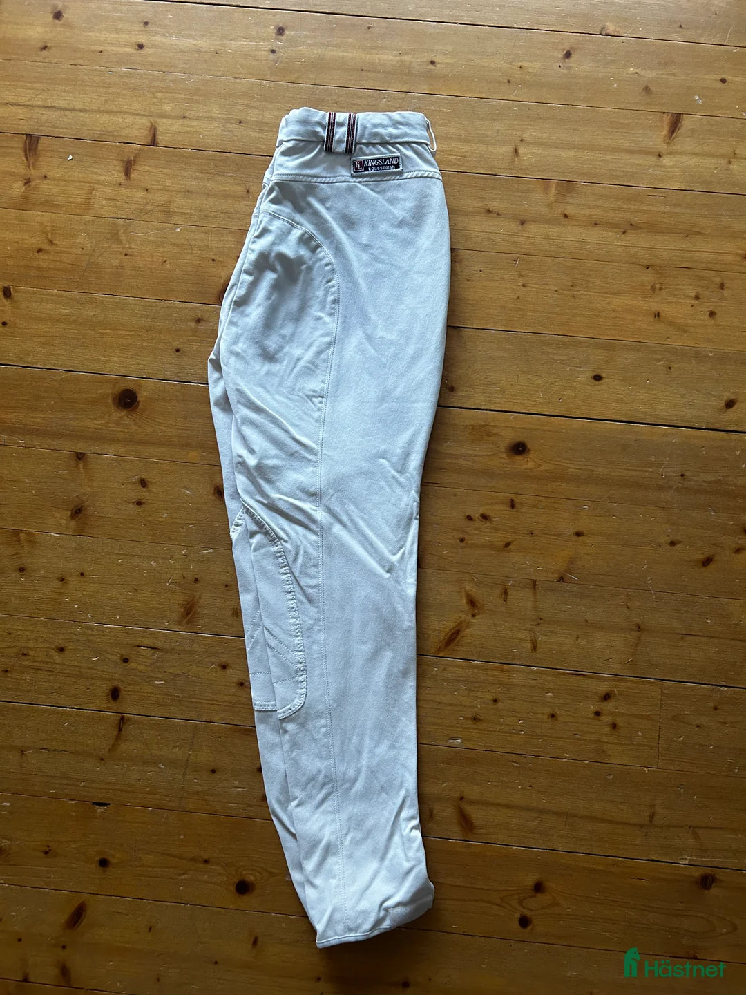 Ridbyxor ryttarutrustning till salu: Kingsland vita ridbyxor strl XL i Enköping - Annons 2