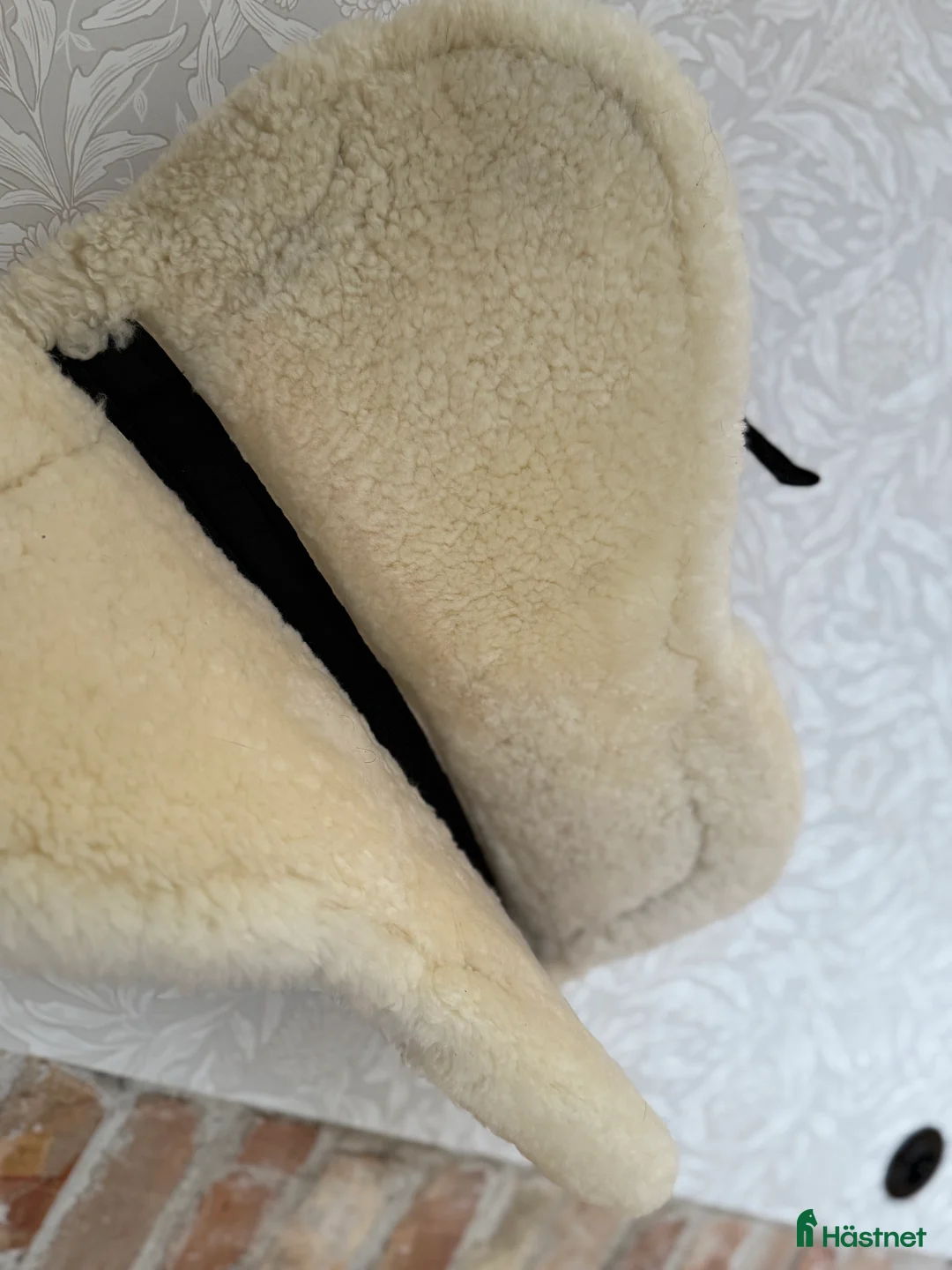 Sadeltillbehör hästutrustning till salu: Genuine Sherpa Fårskinnspad i Staffanstorp - Annons 2