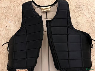 Säkerhetsvästar ryttarutrustning till salu: Racesafe väst i Surahammar - Annons 2