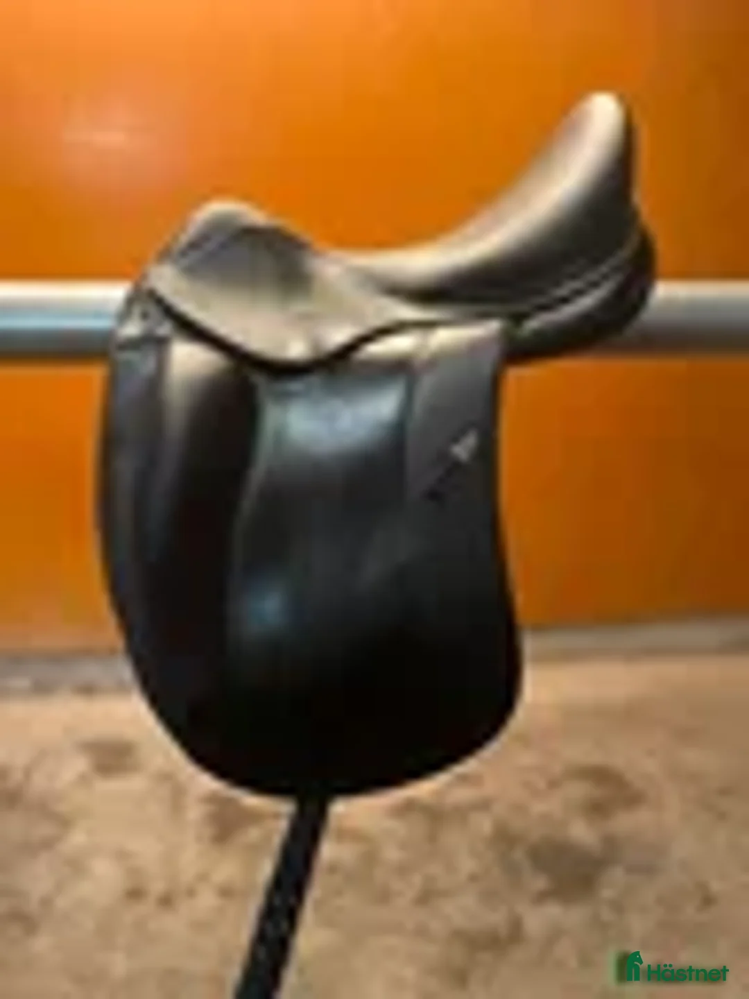 Sadlar hästutrustning till salu: Equipe Olympia i fint skick i Huddinge - Annons 1