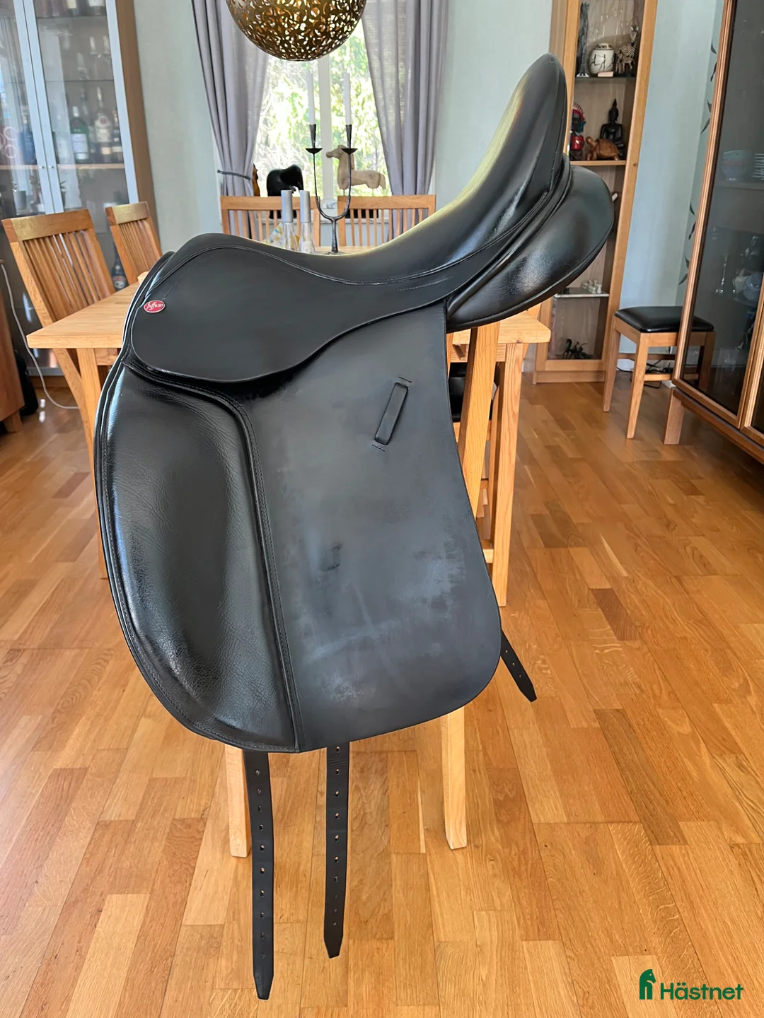 Sadlar hästutrustning till salu: Fin dressyrsadel 18 tum normal bom - Annons 2