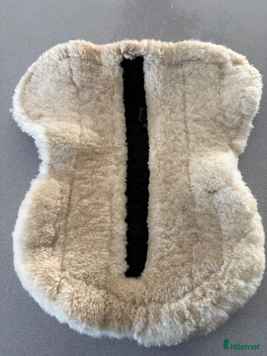 Sadeltillbehör hästutrustning till salu: Medilamb fårskinnspad M - Annons 4