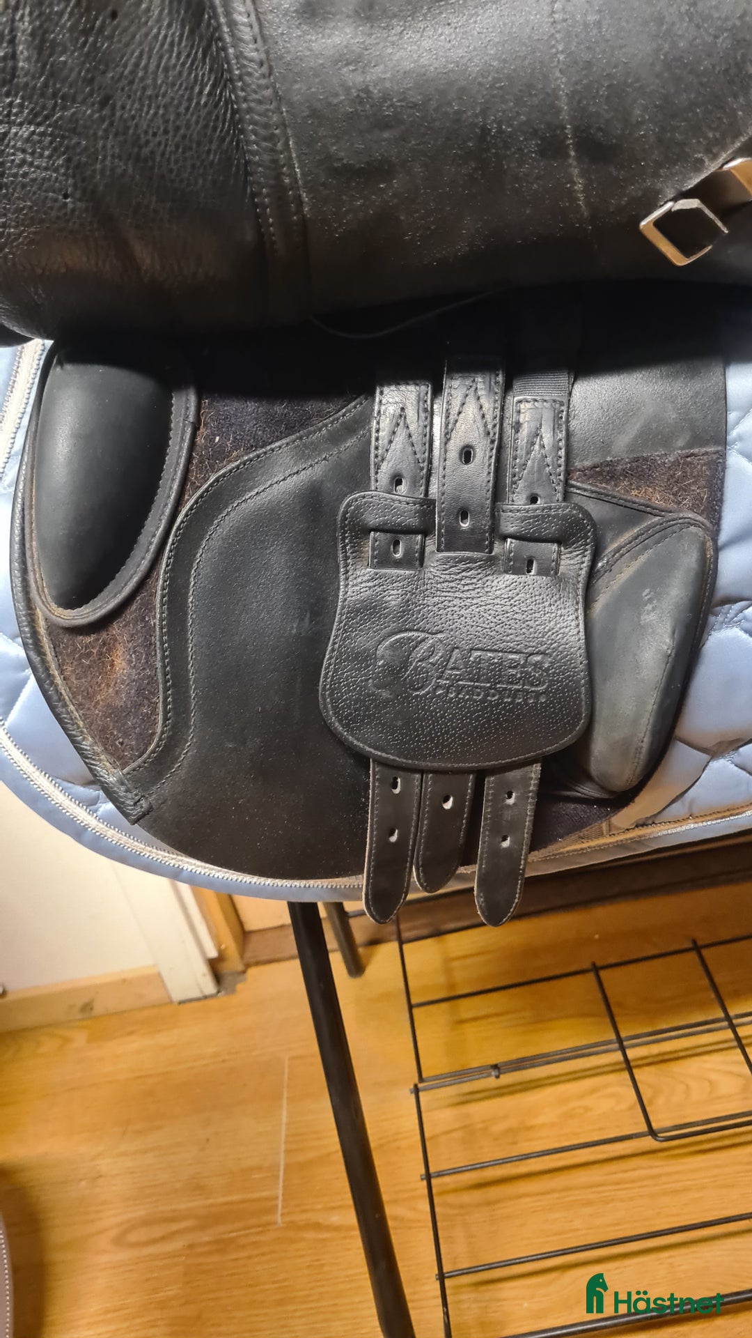 Sadlar hästutrustning till salu: Bates Hunter Jumping i Hamneda - Annons 2