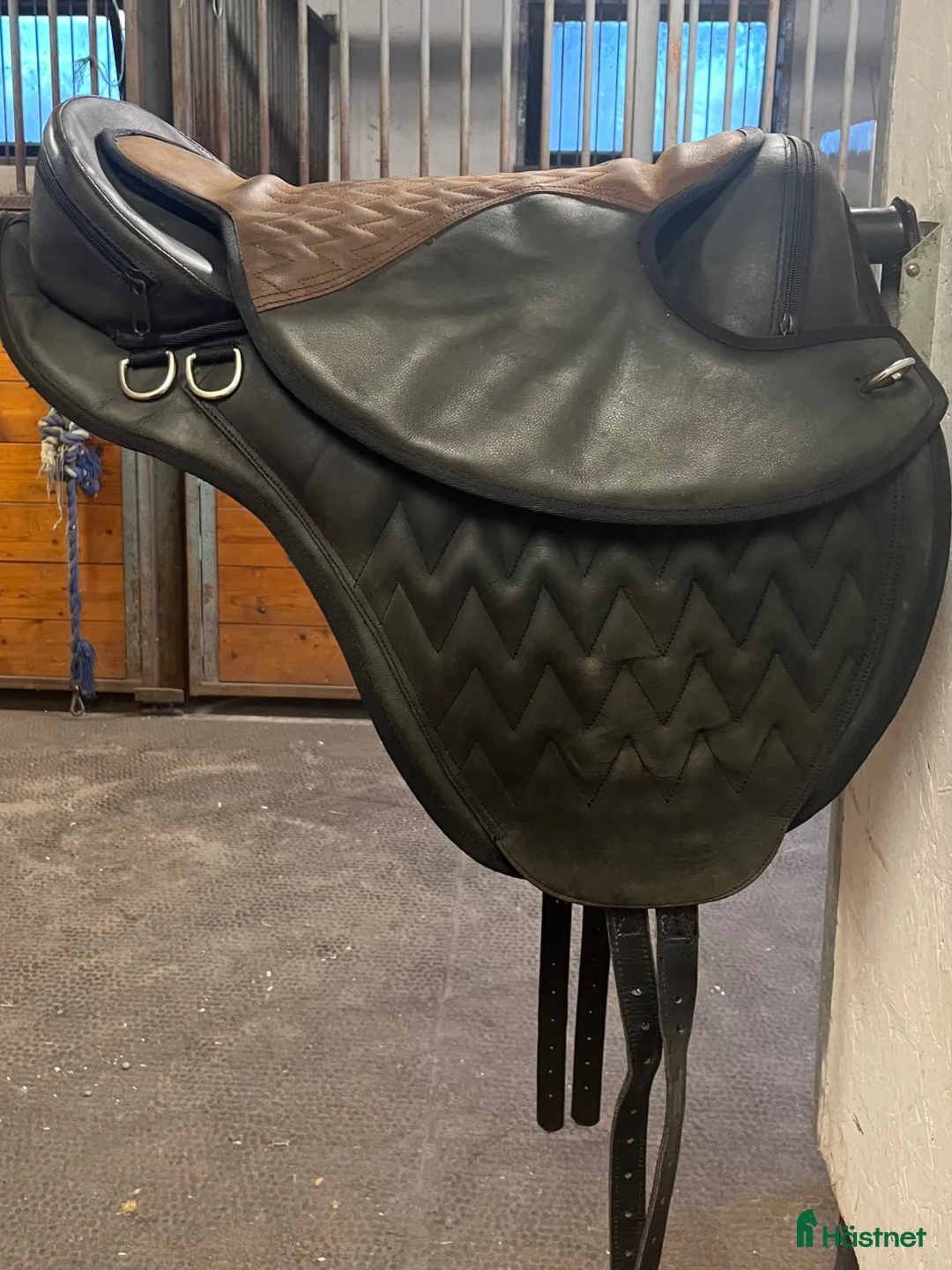 Sadlar hästutrustning till salu: Bomlös sadel - Annons 2