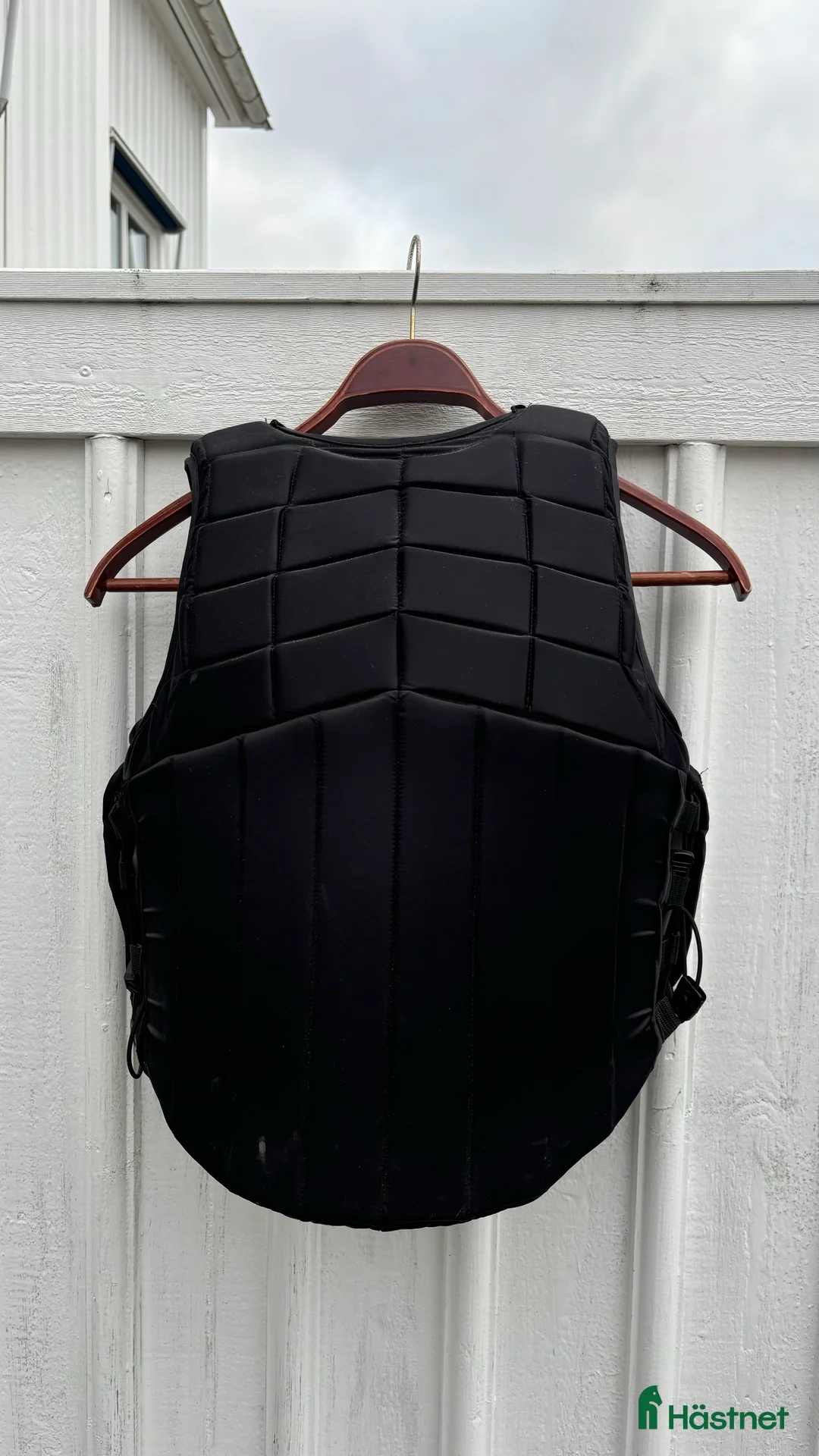 Säkerhetsvästar ryttarutrustning till salu: Racesafe 2010 XS med kort rygg i Marstrand - Annons 2