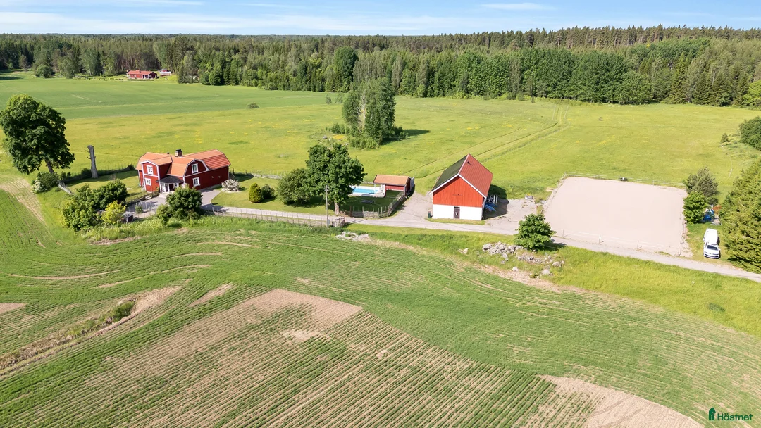  stallplats finnes: Stall uthyres 3-boxar. INTRESSEKOLL i Strömsbergs bruk - Annons 2