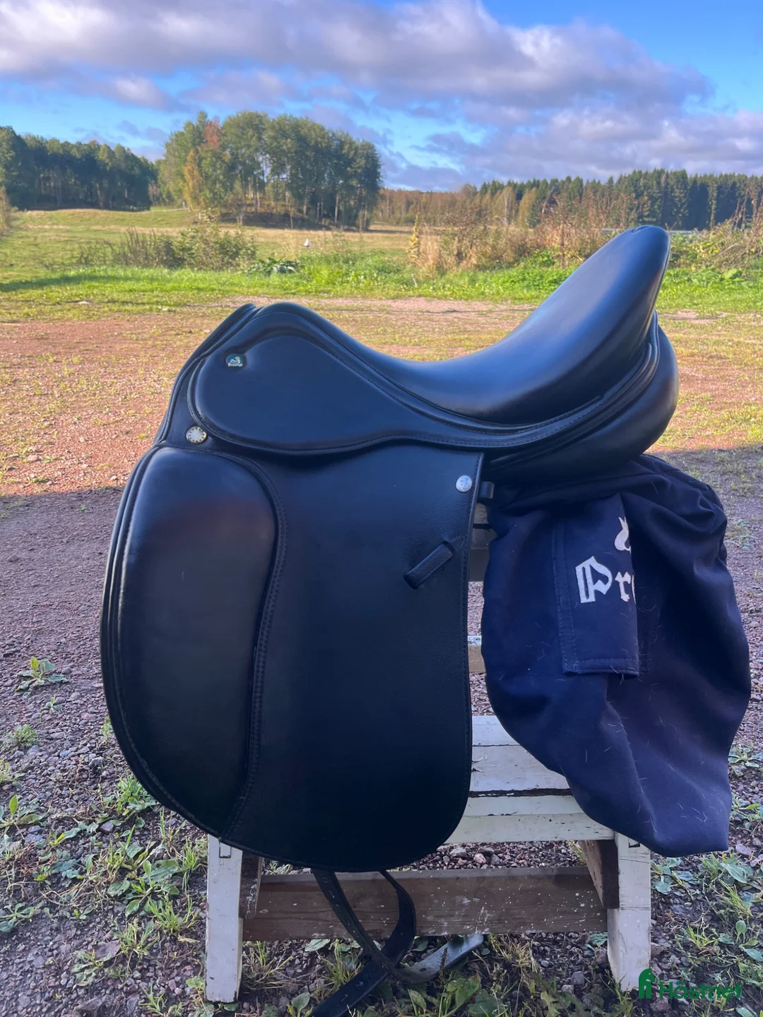 Sadlar hästutrustning till salu: Prestige Lucky Idol - Annons 1