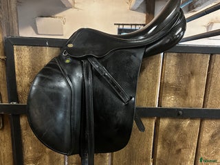 Sadlar hästutrustning till salu: Prestige Golden Star i Våxtorp - Annons 2