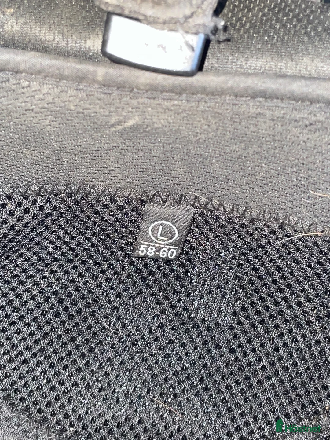 Hjälmar ryttarutrustning till salu: Ridhjälm från HS  - Annons 3