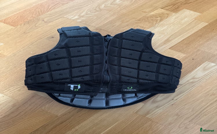 Säkerhetsvästar ryttarutrustning till salu i Stenungsund - Annons 19