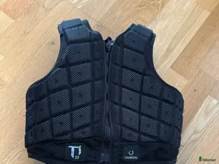 Säkerhetsvästar ryttarutrustning till salu: Champion junior säkerhetsväst i Stenungsund - Annons 11