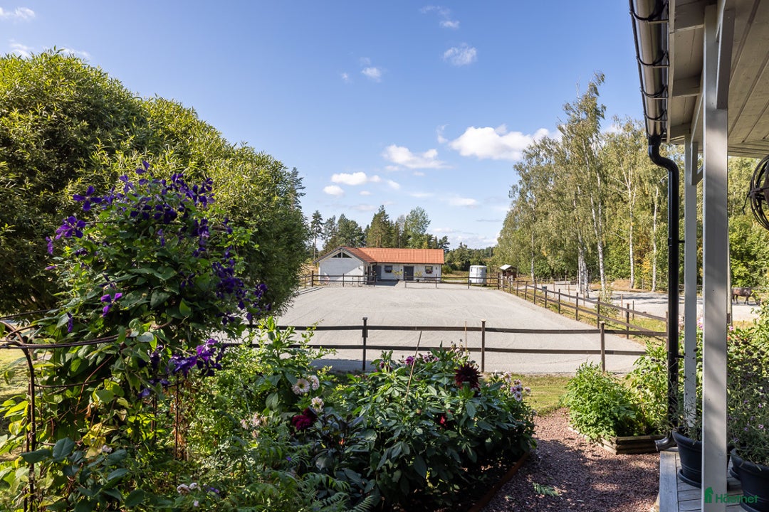  stallplats finnes: Egen del i stall på mordern hästgård nära Enköping i Stockholm - Annons 3