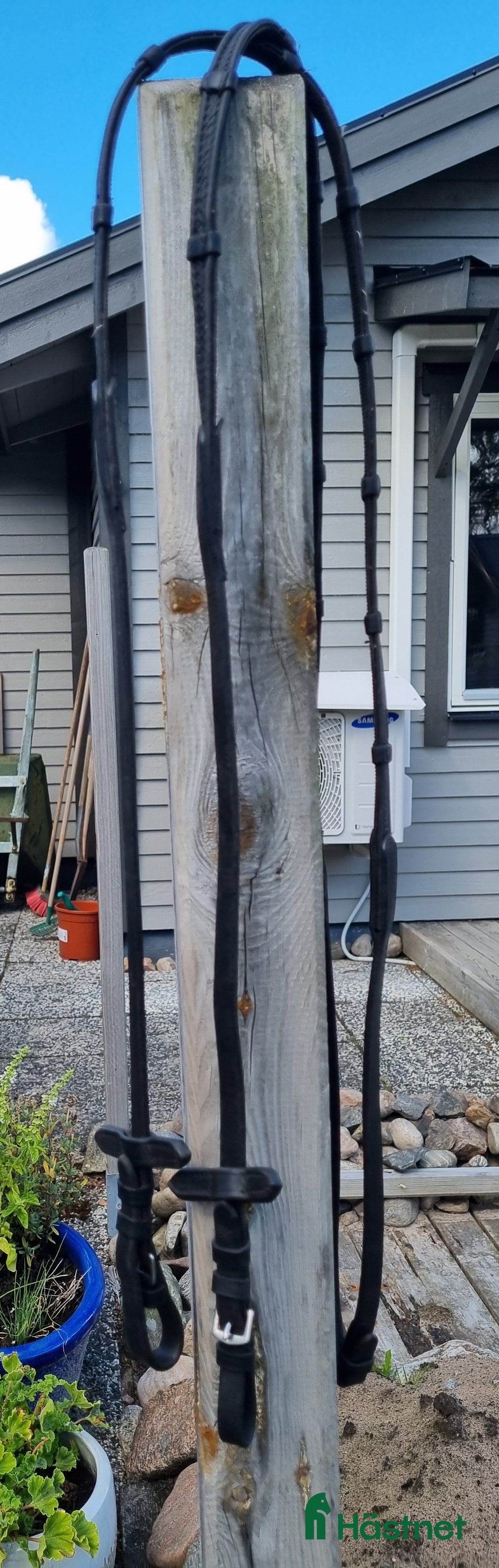 Övrig Hästutrustning hästutrustning till salu: Svarta tyglar 135 cm i Tvååker - Annons 1