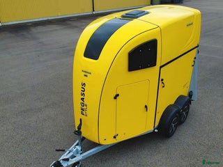 Hästtransporter fordon & transport till salu: Humbaur Pegasus isolerad glasfiber i Teckomatorp - Annons 1