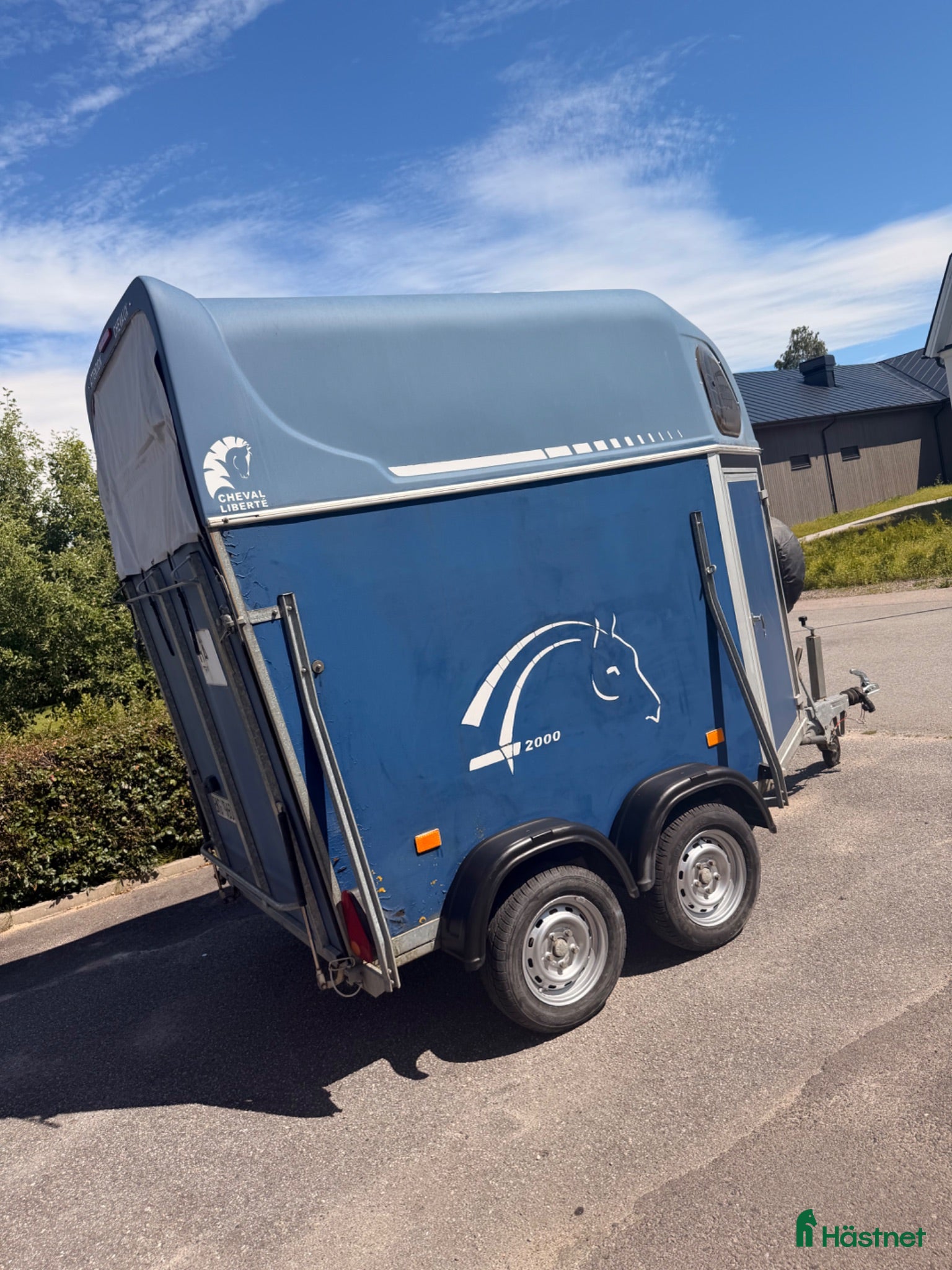 Hästtransporter  fordon & transport till salu: Cheval liberté - Ny bes - Nytt golv - Annons 2