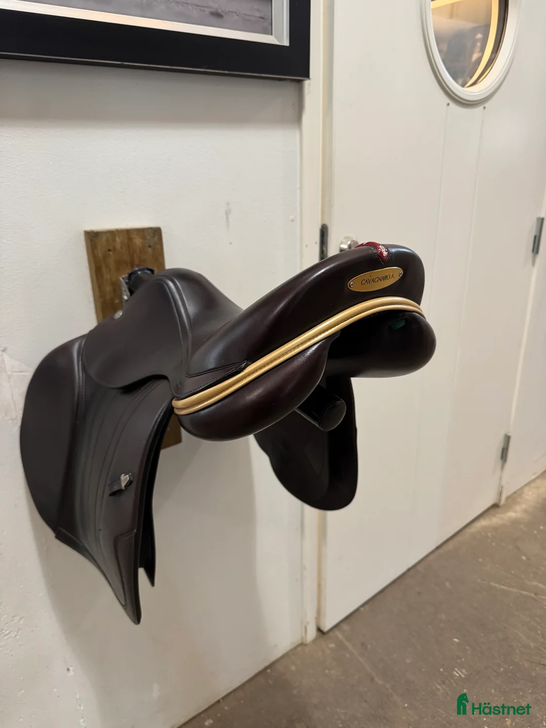 Sadlar hästutrustning till salu: Supersnygg unik equipe sadel  i Kungsbacka - Annons 1
