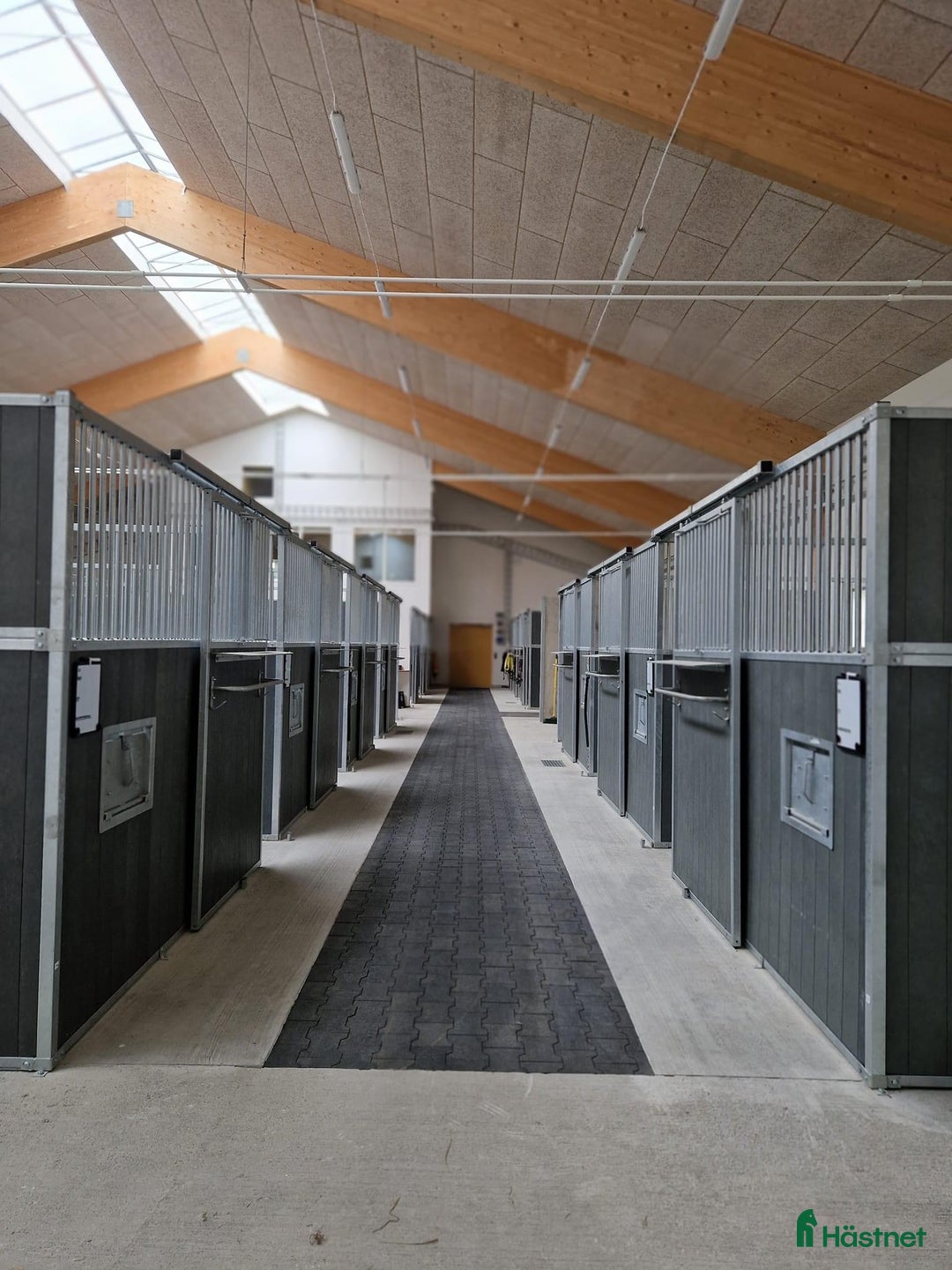  stallplats finnes: Stallplats Marmont Equestrian Center i Vallentuna i Vallentuna - Annons 1