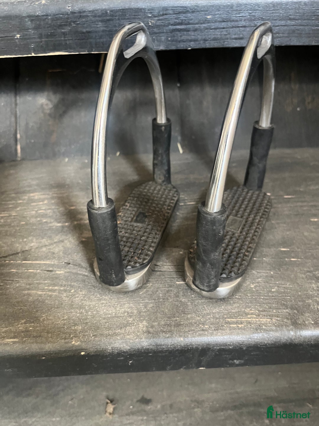 Stigbyglar hästutrustning till salu: Flexi stigbyglar i Kävlinge - Annons 2