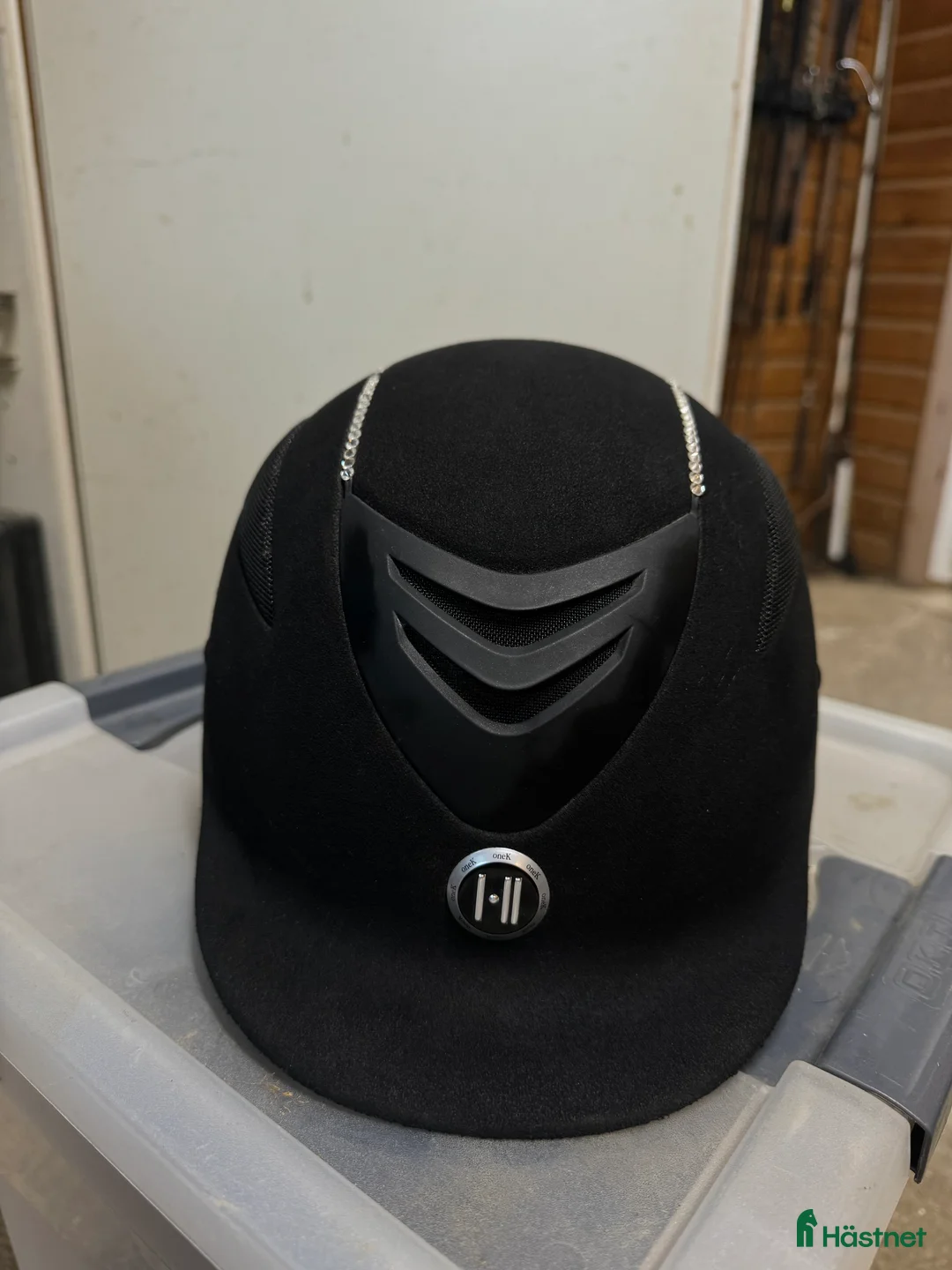 Hjälmar ryttarutrustning till salu: Onek hjälm  i Bispgården - Annons 1